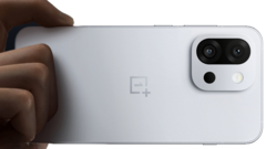 El OnePlus 13s, un smartphone insignia compacto. (Fuente de la imagen: OnePlus)