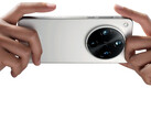 El nuevo Find X8 Ultra lleva un sistema de pentacámara Night God. (Fuente de la imagen: Oppo)