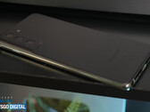 El panel trasero del Galaxy S21 FE ya está disponible para su compra. (Fuente de la imagen: Concept Creator & LetsGoDigital)