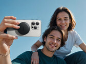El adaptador USB-C Anker MagGo puede cargar su iPhone y transferir archivos a la tarjeta SD al mismo tiempo (Fuente de la imagen: Anker)