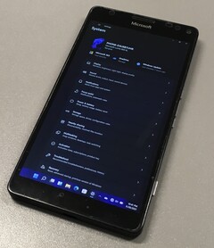 El Lumia 950 XL con Windows 11. (Fuente de la imagen: Gustave Monce)