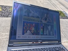 Al aire libre bajo la luz del sol