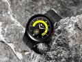 La serie Galaxy Watch4 se ha beneficiado de las nuevas esferas de reloj de su sucesor. (Fuente de la imagen: Samsung)