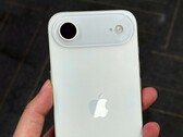El Apple iPhone 17 Air podría tener una de las baterías más pequeñas de los smartphones modernos (Fuente de la imagen: @MajinBuOfficial)