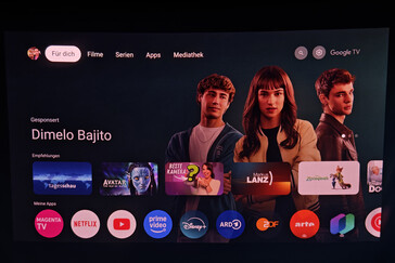 Pantalla de proyección exterior (atardecer) (Fuente de la imagen: Daniel Schmidt)