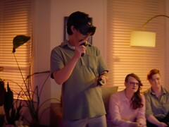 Se muestran el Steam Frame de Valve y los mandos
