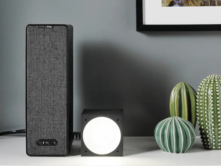 El altavoz de estantería IKEA SYMFONISK / FREKVENS con luz LED, negro/género 2. (Fuente de la imagen: IKEA)