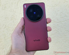 El Vivo X200 Ultra ha obtenido nuevas mejoras en la cámara por segundo mes consecutivo. (Fuente de la imagen: Notebookcheck)