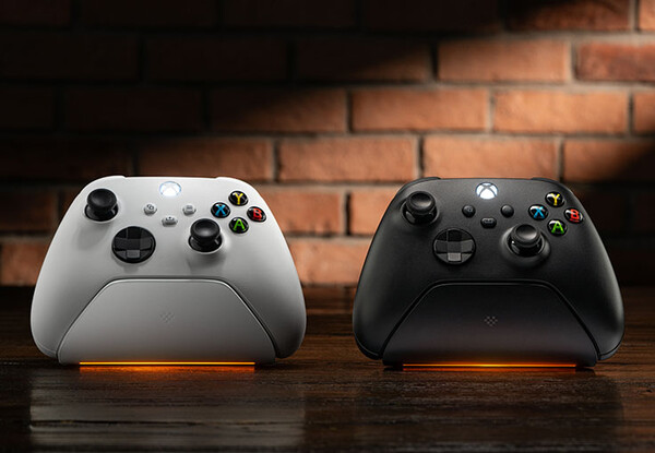 La 8BitDo Ultimate Charging Dock para mandos de Xbox tiene un indicador LED de carga ajustable..