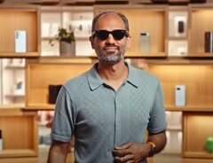 Android El director ejecutivo Sameer Samat lució las nuevas Google Glasses en la feria Android. (Fuente de la imagen: Google)