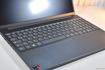 Lenovo IdeaPad Slim 3 15: Teclado
