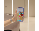Un smartphone Vivo controla un coche. (Fuente de la imagen: Vivo)