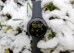 El Pixel Watch permanecerá en las builds de Wear OS 3 hasta dentro de dos meses. (Fuente de la imagen: Notebookcheck)