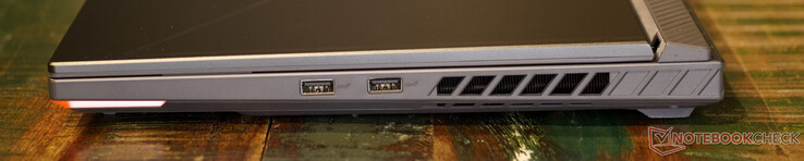 2x USB Tipo-A USB 3.2 Gen 1 (5 Gbps)
