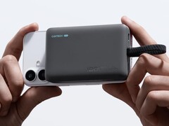 El Magnetic Power Bank CP12 de Cuktech (en la imagen) está disponible en Norteamérica y Europa. (Fuente de la imagen: Cuktech)