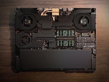 Hardware de refrigeración de Lenovo Legion 9i (imagen vía Lenovo)