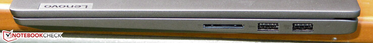 Lado derecho: Lector de tarjetas de memoria; 2x USB 3.2 Gen 1 (Tipo A)