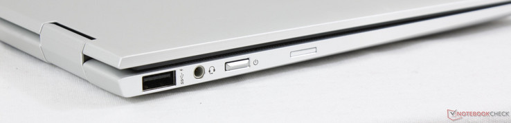 Izquierda: USB 3.1 Tipo A, conector de audio de 3,5 mm, botón de encendido, ranura para nano-SIM (opcional)