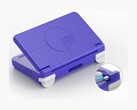 La Retroid Pocket Flip 2 (en la imagen) es una consola portátil con diseño de concha de almeja. (Fuente de la imagen: Retroid)