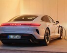 Porsche abandona la idea de incluir falsas palancas de cambio en su oferta de VE. (Fuente de la imagen: Porsche)
