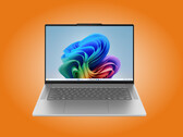 El IdeaPad Slim 5i 15IWC11 desde la parte frontal.