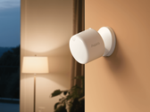 El multisensor de presencia FP300 de Aqara (en la imagen) ha salido a la venta en todo el mundo. (Fuente de la imagen: Aqara)