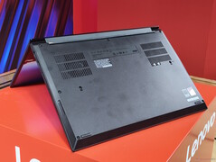 Lenovo ThinkPad P16v Gen 3 (fuente de la imagen: Benjamin Herzig)
