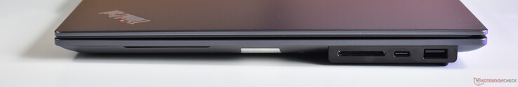Correcto: lector de tarjetas SD, Thunderbolt 4, USB-A 3.2 Gen 2