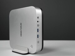 El miniordenador Minisforum M2 Pro viene con un soporte vertical incluido en la caja.