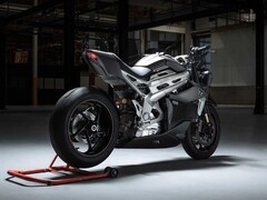 Triumph ha publicado unas atractivas imágenes de su prototipo de moto eléctrica deportiva TE-1 (Imagen: Triumph)