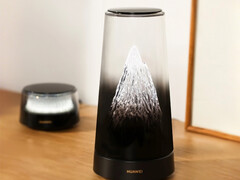 El router Huawei X3 Pro y su satélite al fondo. (Fuente de la imagen: Huawei)