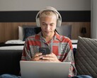 Los SoundForm Surround son unos nuevos auriculares sobre la oreja (Fuente de la imagen: Belkin)