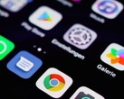 Android teléfono inteligente con el cajón de aplicaciones y el icono de ajustes