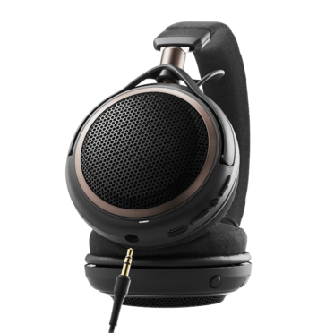 Los auriculares inalámbricos ATH-AL5NC de Audio-Technica también pueden utilizarse como auriculares con cable.