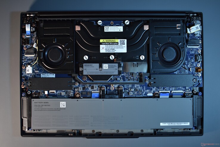 Lenovo ThinkPad P1 Gen 7: Funciones internas