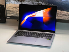El Galaxy Book6 Ultra será el próximo portátil de Samsung con una dGPU como el Galaxy Book4 Ultra fotografiado aquí (fuente de la imagen: Notebookcheck)