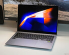 El Galaxy Book6 Ultra será el próximo portátil de Samsung con una dGPU como el Galaxy Book4 Ultra fotografiado aquí (fuente de la imagen: Notebookcheck)