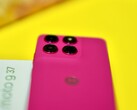 El chasis del Moto G37 es elegante, pero la calidad de fabricación no es perfecta.