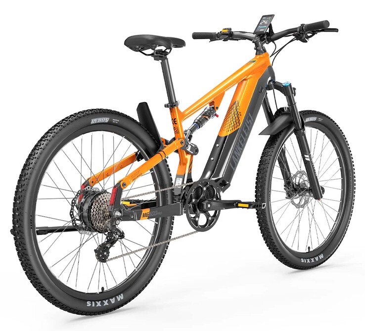 El modelo también está disponible en una versión de color naranja.