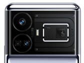 Cuando el Xiaomi 15 o Xiaomi 15 Pro se presente en China en octubre, es posible que también haya un modelo transparente. (Fuente de la imagen: Digital Chat Station)