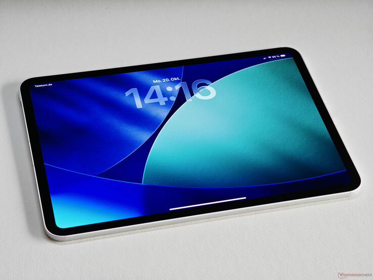 El iPad Pro de la actual generación Apple luce una impresionante pantalla OLED en tándem.