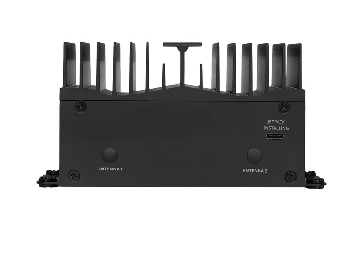 Parte frontal del mini PC industrial MSI MS-C9ZA 