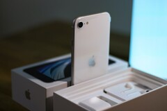 El próximo iPhone SE podría lanzarse en la India con tres configuraciones de memoria. (Fuente de la imagen: AB)