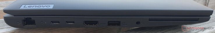 A la izquierda: Gbit Ethernet, USB-C 3.2 (1x Gen 1 / 1x Gen 2), HDMI 2.0, USB-A 3.2 Gen 1, conector de audio de 3,5 mm, SmartCard