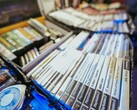 En lugar de juegos en caja, esta estantería de videojuegos solo contiene tarjetas con códigos de descarga, lo que supone una visión inquietante del futuro para muchos aficionados.