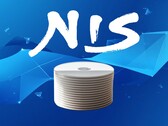 Logotipo de NIS America sobre discos PS5 en blanco