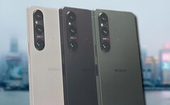 El Sony Xperia 1 V podría lanzarse a un precio más barato que su predecesor en el importante mercado chino. (Fuente de la imagen: Weibo/Unsplash - editado)