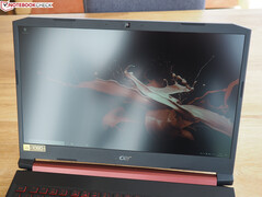 Uso del Acer Nitro 5 con la luz encendida en la pantalla