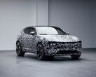 Después de que el SUV eléctrico Polestar 3 ya se haya revelado oficialmente como un prototipo camuflado, un talentoso diseñador gráfico ha borrado estos engañosos patrones (Imagen: Polestar)