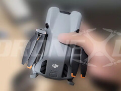 Se espera que el DJI Mini 5 Pro pese menos de 250 g a pesar de sus diversas mejoras de hardware rumoreadas. (Fuente de la imagen: vía DroneXL)